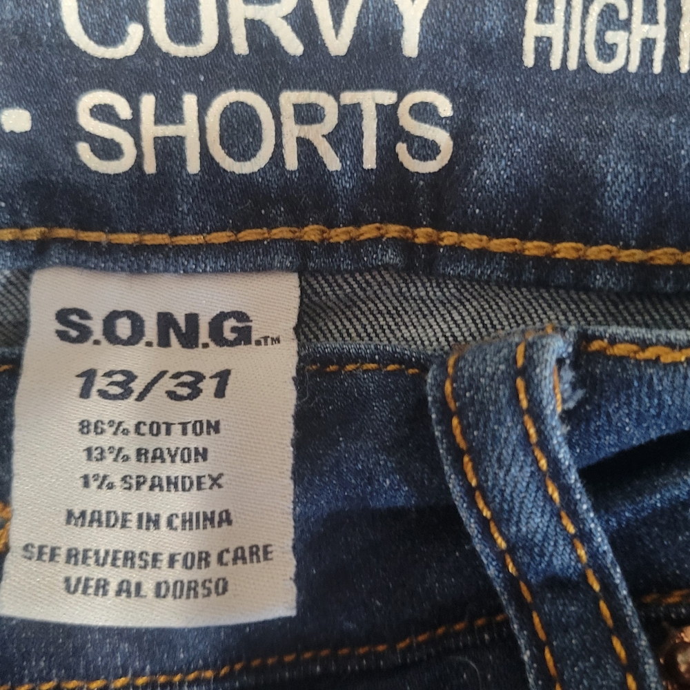 S.O.N.G. Women's Curvy High Rise Denim Shorts - Blue - Picture 3 of 3